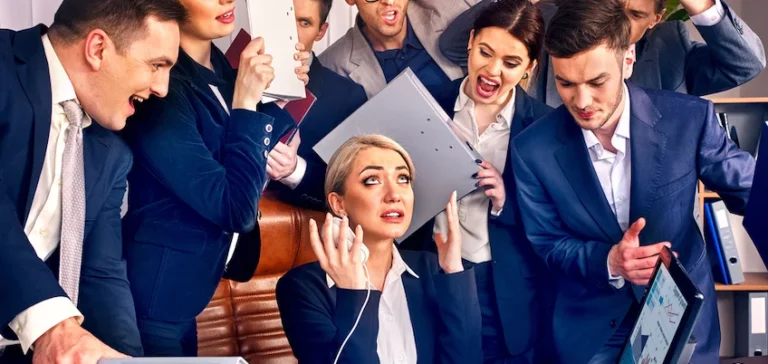 Kontortvang vs. Fleksibilitet: En Balansegang i Teknologibransjen